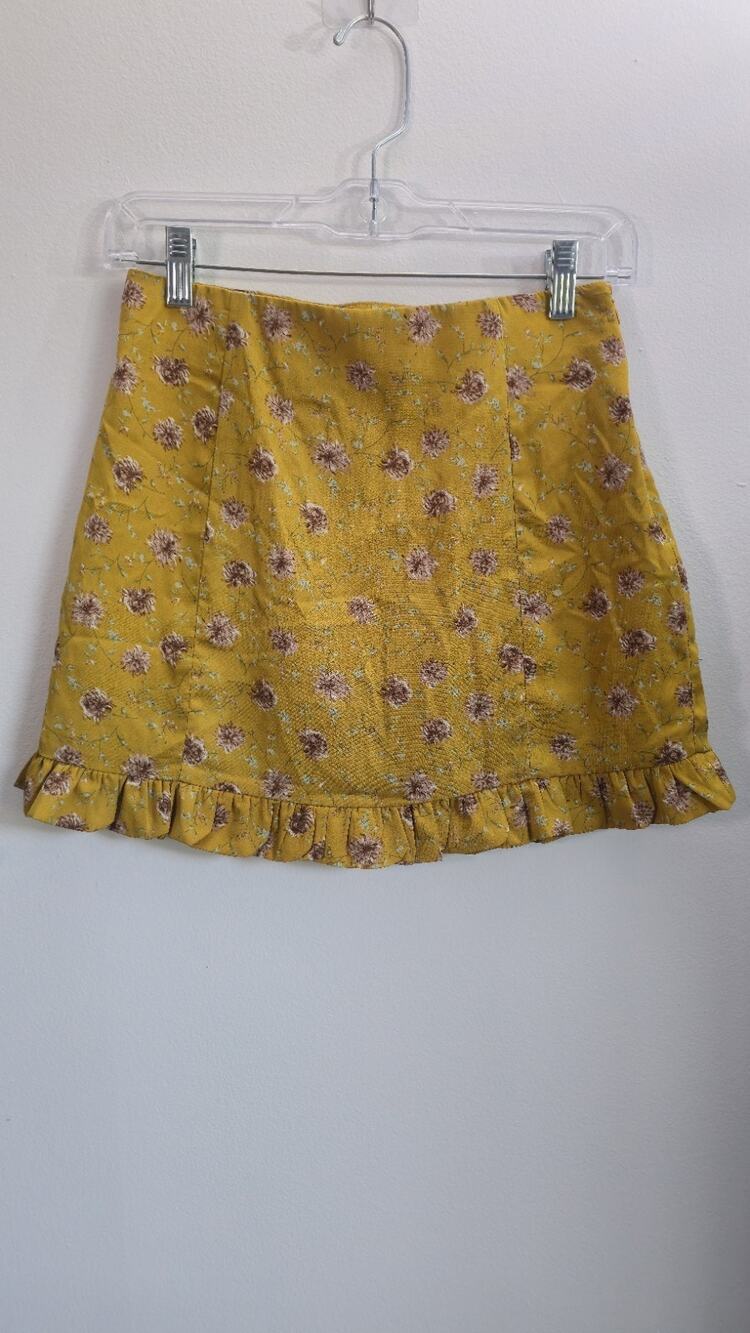 Altar'd State Women's S Yellow Floral Ruffle Hem Mini Skirt Casual